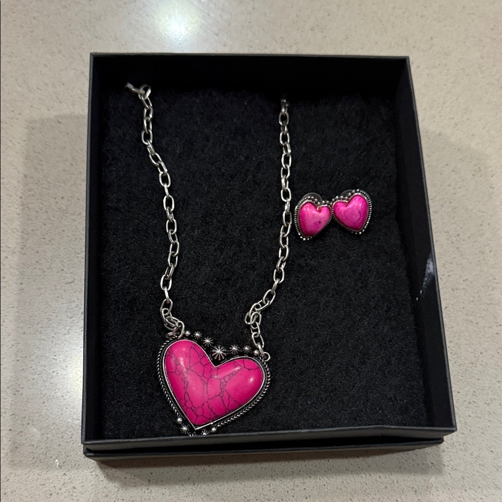 Heart Pendant Necklace and Earring Set in Pink